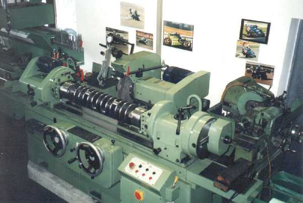 Kurbelwellenschleifmaschine